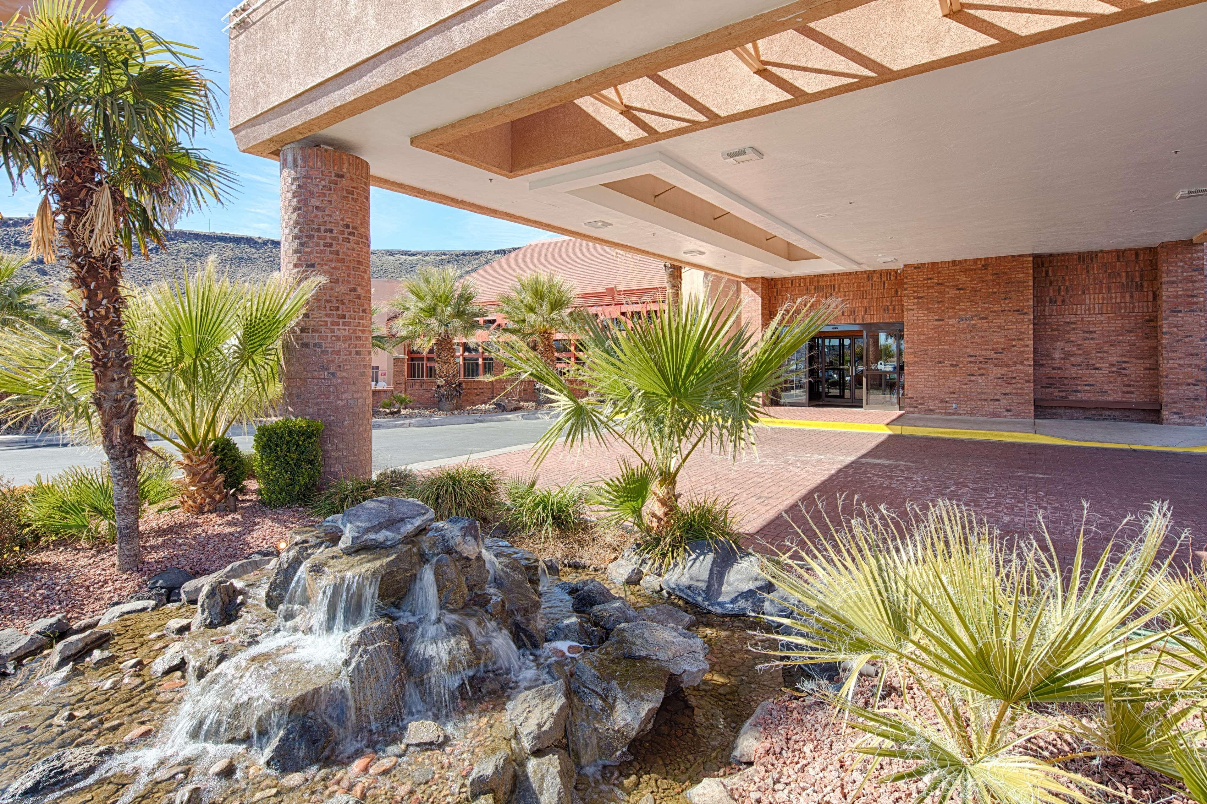 Red Lion Hotel And Conference Center St. George Exterior photo